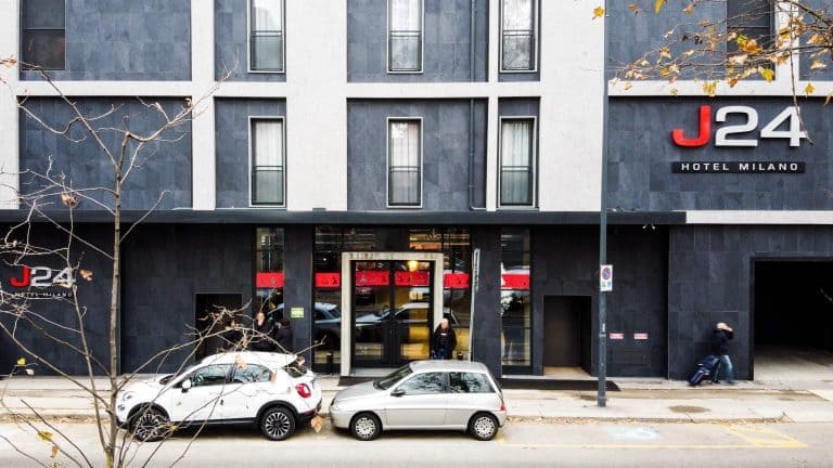 J24 Hotel Milano - Esterno